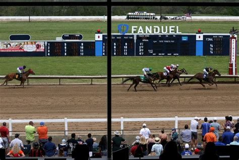 Horse racing action begins at FanDuel in Collinsville.